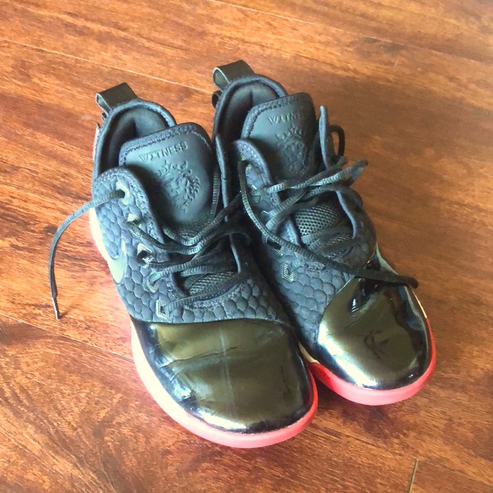 Nike lebron size 7